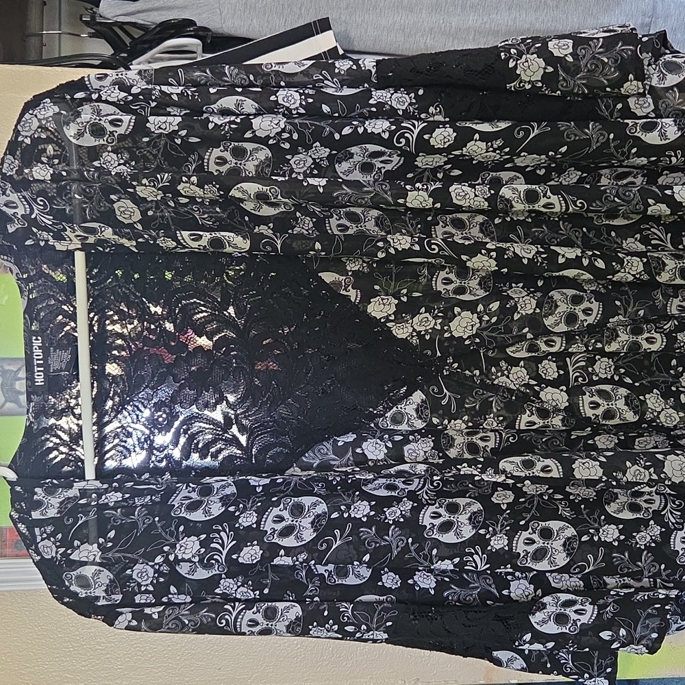 Hot Topic Skull Kimono